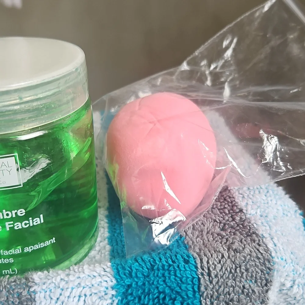 Global Beauty Care CUCUMBER Gel Mask NWOT Green W 2 Applicator Sponges.